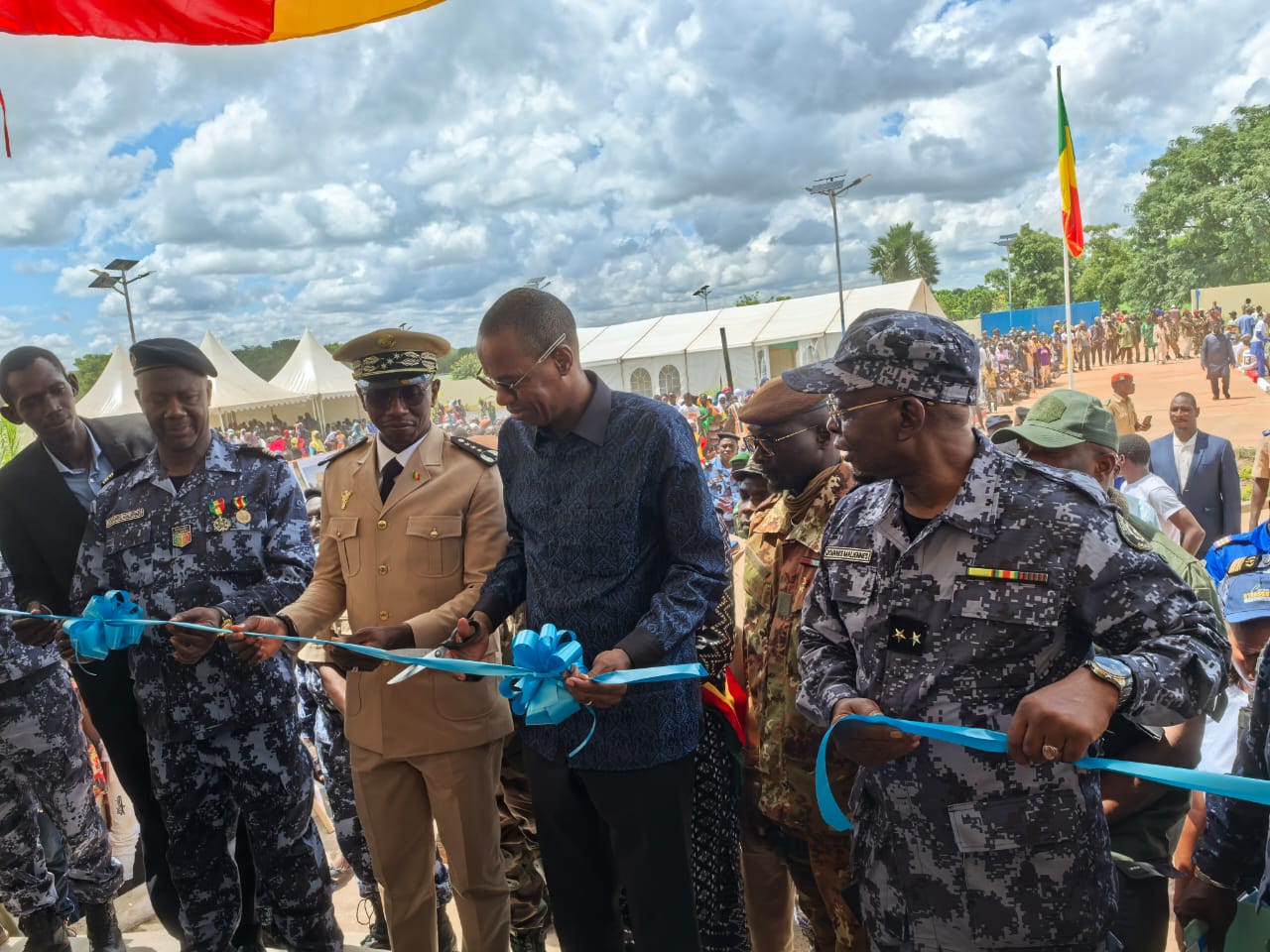 L’inspecteur général Amadou Konaté et le ministre Alousséni Sanou à l’inauguration de nouveaux bâtiments pour les Douanes à Nougani : Une complicité qui harmonise la refondation du secteur douanier